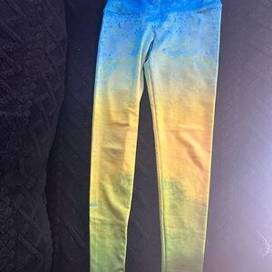 Noli Women's Gradient Leggings in Blue and Yellow